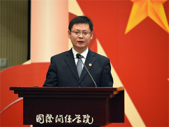 王泰鹏 王泰鹏
