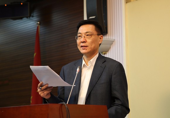 陶坚校长作《开云官方端网站登录入口“十三五”教育事业发展规划纲要》制订情况的报告 陶坚校长作《开云官方端网站登录入口“十三五”教育事业发展规划纲要》制订情况的报告