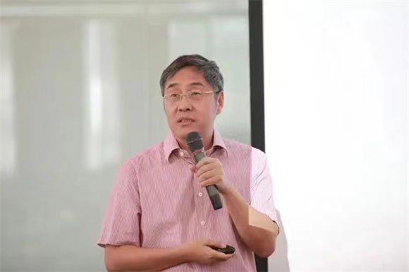 右:尚水利老师 右:尚水利老师