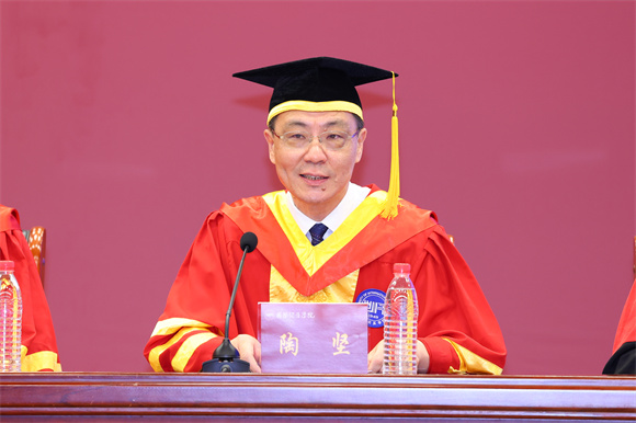 陶坚 陶坚