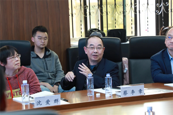 8 8